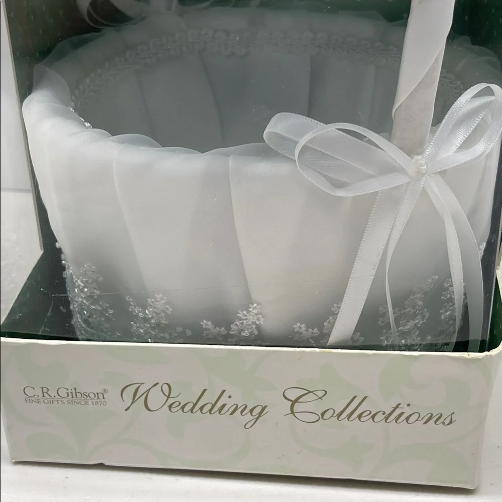 C.R. Gibson White Wedding Flower Girl Basket. NEW